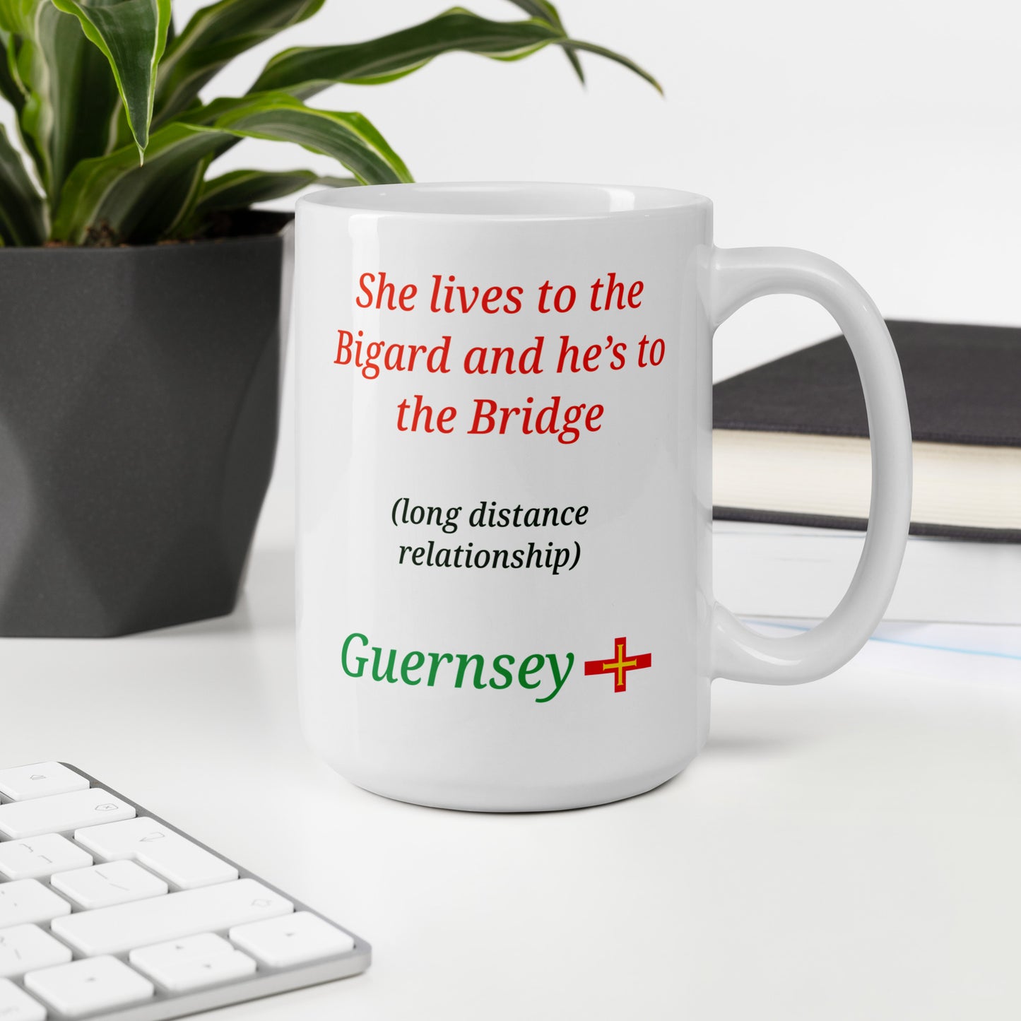 White glossy mug (She lives to the Bigard and he lives to the Bridge - Long distance relationship)