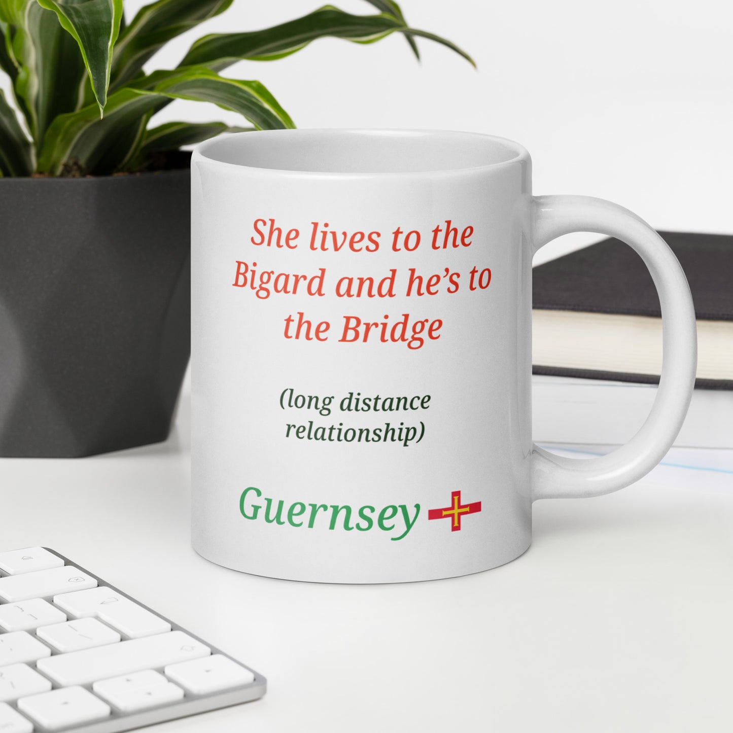 White glossy mug (She lives to the Bigard and he lives to the Bridge - Long distance relationship)